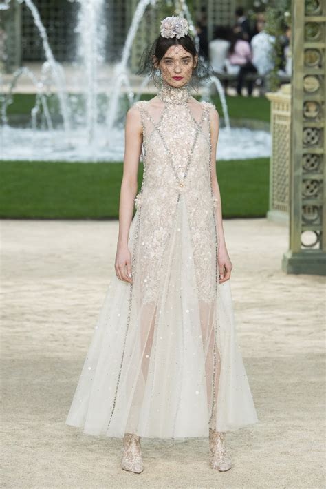 chanel abiti da sera 2018|Chanel Haute Couture: la sfilata Primavera.